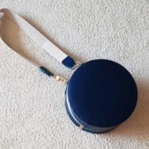 Выкройка маленькой женской круглой кожаной сумочки