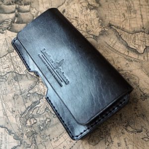 Выкройка кожаного чехла на ремень для смартфона.