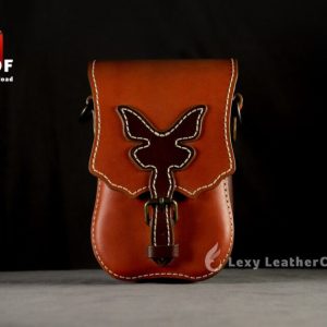 Выкройка компактной кожаной сумочки для ношения на ремне.