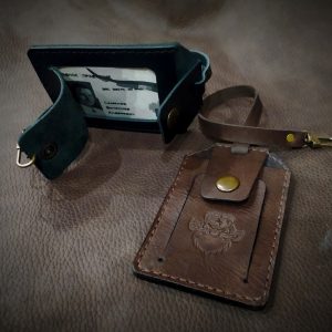 Выкройка кожаного чехла для бейджа.