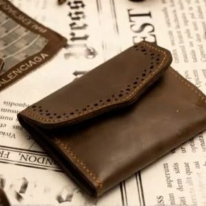 Выкройка кожаного кошелька для монет с кнопкой.