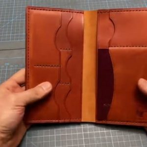 Выкройка из тонкой кожи для длинной одежды.