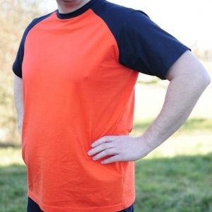 Выкройка мужской футболки с рукавами реглан.