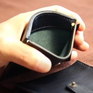 Схема для изготовления кожаного кошелька с пружинным замком.