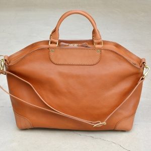 Выкройка кожаной сумки на молнии для деловых и повседневных задач.