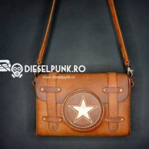 Выкройка кожаной сумки для велосипедных инструментов с обозначенными деталями и сгибами.