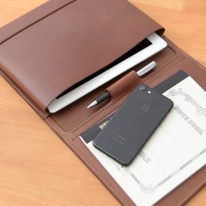 Выкройка кожаной папки для планшета и небольшого блокнота.