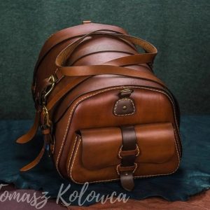 Выкройка просторной кожаной дорожной сумки.