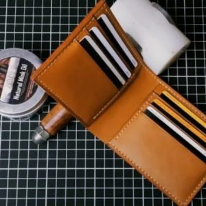 Выкройка двойного кошелька для карт из кожи.