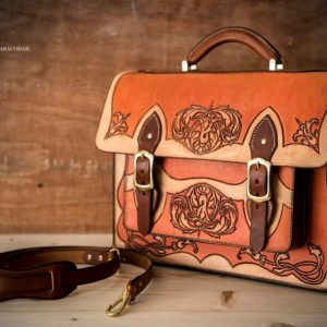 Схема для создания винтажного кожаного портфеля с оригинальным дизайном.