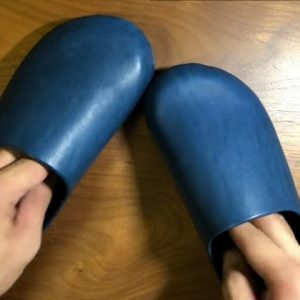 Выкройка для изготовления кожаных тапочек.