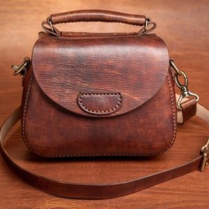 Выкройка маленькой кожаной женской сумочки.