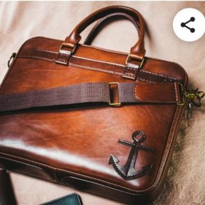 Кожаный портфель с узором, компактный.