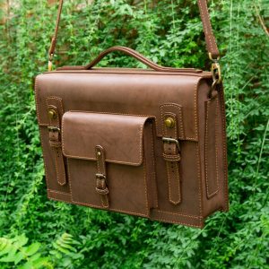 Выкройка большого кожаного мужского портфеля для документов.