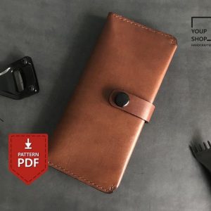 Выкройка для длинного кожаного кошелька с кнопкой и карманом для монет.