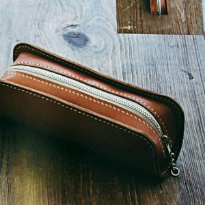 Выкройка кожаного пенала на молнии.