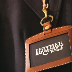 Выкройка кожаного значка для проходных карт.