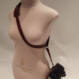 Выкройка кожаного ремня для фотографа для ношения фотоаппарата.