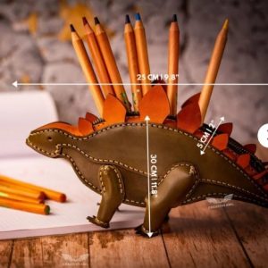 Выкройка для маленькой кожаной игрушки в виде динозавра.