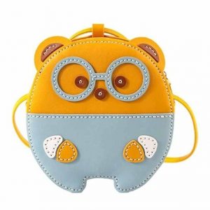 Выкройка кожаной сумки в виде мишки Тедди.