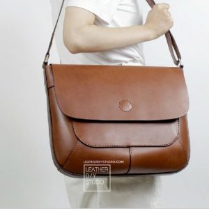 Выкройка большого кожаного портфеля для ноутбука.