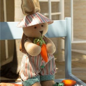 Выкройка мягкой тканевой игрушки «Кролик Нестор».