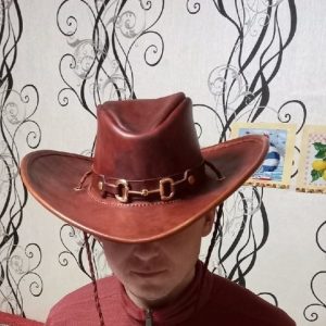 Выкройка кожаной шляпы в стиле Индианы Джонса.