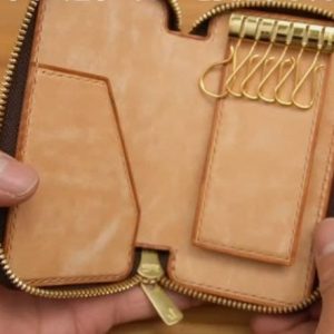 Выкройка кожаной ключницы с молнией.