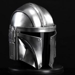 Выкройка шлема-маски в стиле мандалорца из "Звездных войн".