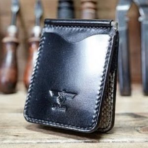 Выкройка кожаного зажима для купюр с гравировкой.