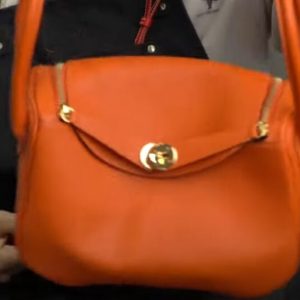 Выкройка женской кожаной сумки Lindy.