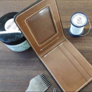 Выкройка мини-кошелька для школьников с отделением для фото.