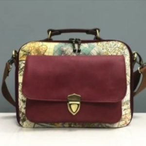 Выкройка классической сумки-слинга универсального дизайна.