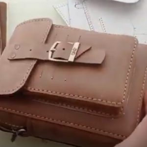 Выкройка мужской кожаной сумки-планшета типа кросс-боди