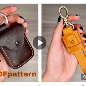 Выкройка для двух оригинальных кожаных брелоков.