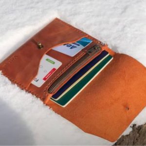 Выкройка кожаной подставки для карточек с карманом для мелочей.