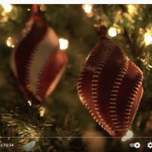 Выкройка двух елочных игрушек из кожи.