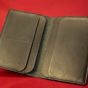 Выкройка кожаной обложки для паспорта с карманами для банковских карт.