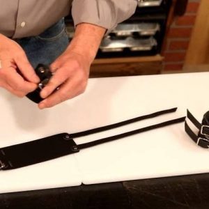 Выкройка кожаного браслета с двойным ремешком.