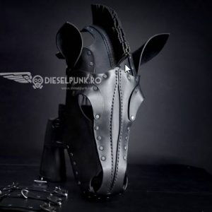 Выкройка кожаной маски лошади для головы человека.