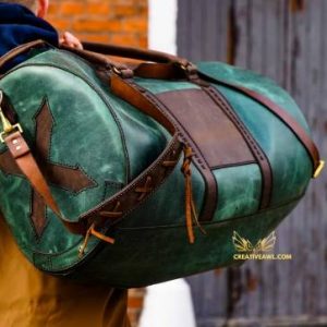 Выкройка большой дорожной сумки из кожи размером 60x30 см.