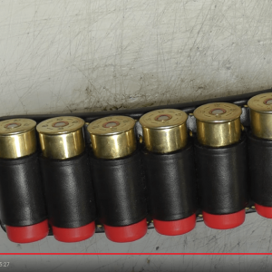 Выкройка небольшого кожаного ремня для ремня или приклада под оружейные патроны.