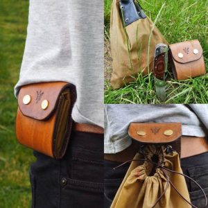 Выкройка тканевой складной сумочки с холщовой сумкой на поясном ремне и кожаным чехлом.