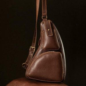 Выкройка для кожаной сумки-слинга.