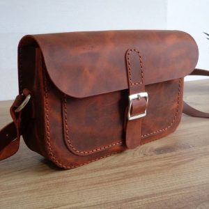 Кожаная сумка через плечо с узором, модель Satchel Bag.