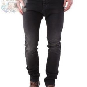 Выкройка мужских джинсов размером от 36 до 50 (евро).