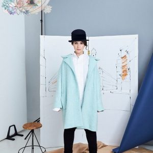 Выкройка женского зимнего пальто с объемным воротником