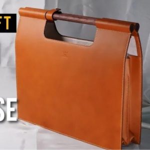 Выкройка кожаного портфеля для документов и ноутбука с деревянными ручками.