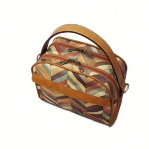 Выкройка тканевой сумки с двумя основными отделениями и простым дизайном.