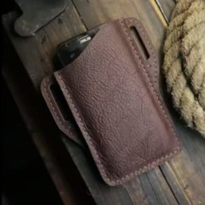 Выкройка кожаной кобуры для смартфона на поясе.